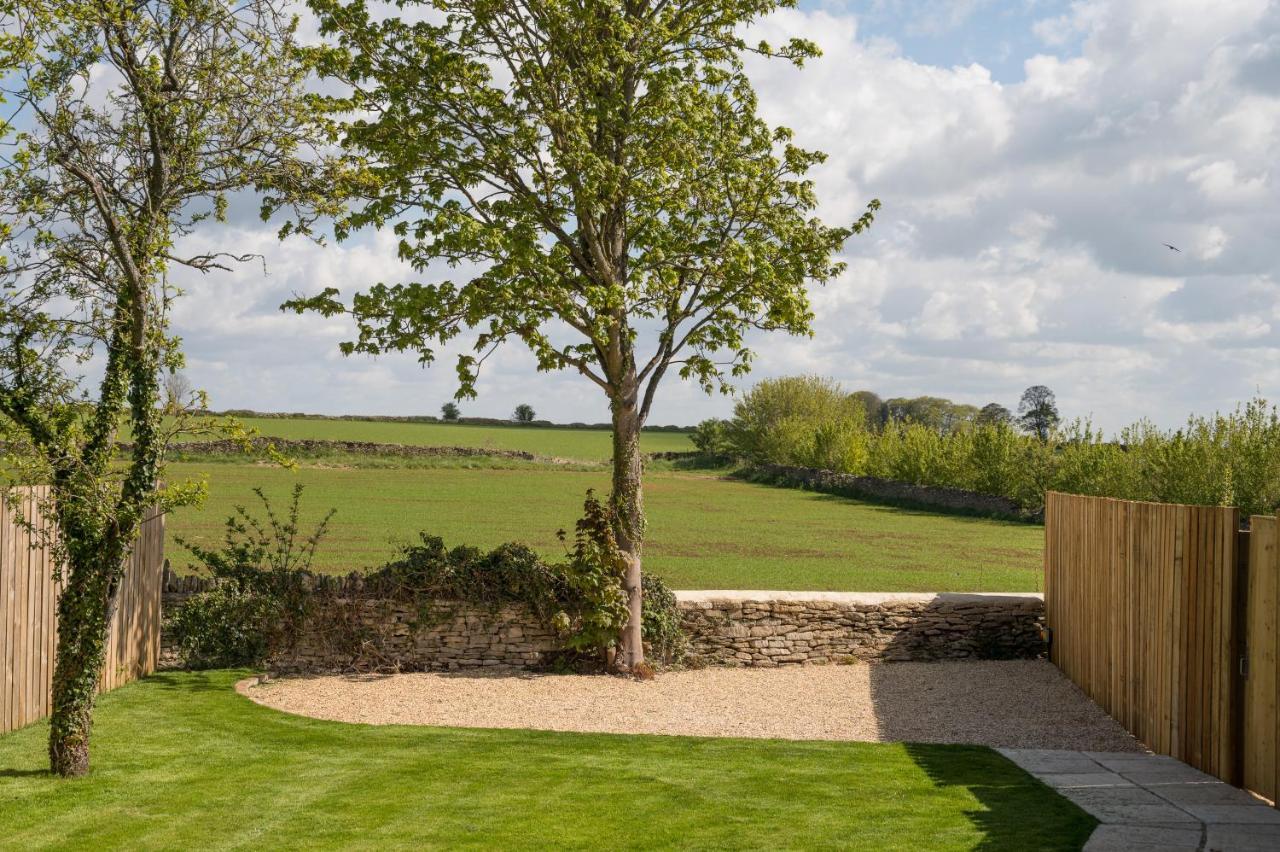 Designer Cotswold Post House With External Sauna Tetbury Exterior foto